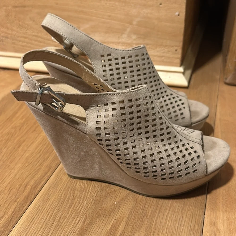 Wedges - Picture 2 of 5